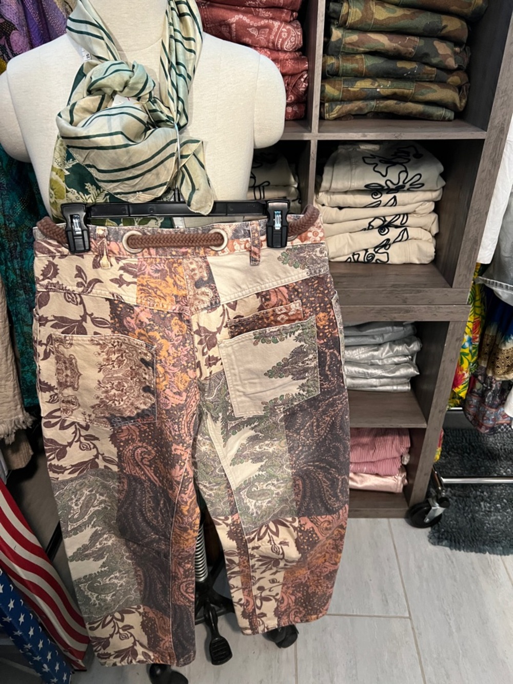 Free People We The Free Printed Moxie Barrel Jeans PLUM FLORAL - Picture 7 of 7